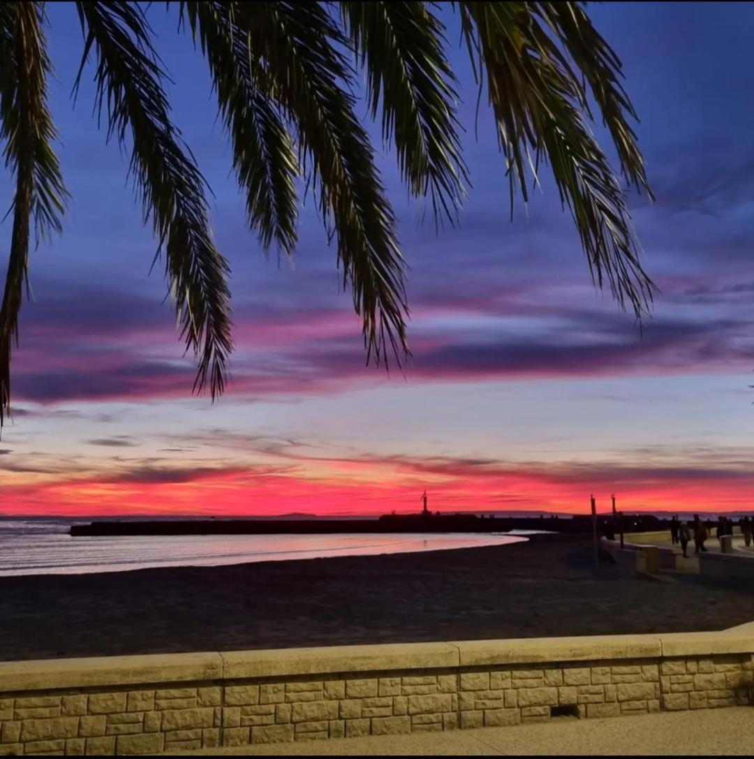 100 M De La Plage - Les Cigales De Mer - Studio Cabine - Parking Le Grau-du-Roi Bagian luar foto
